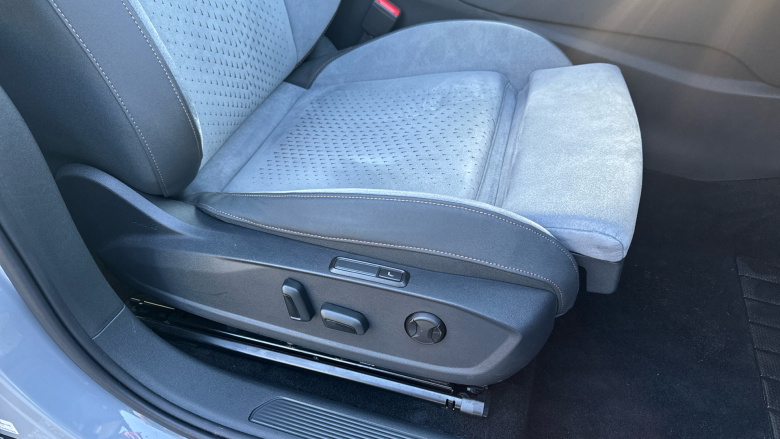 CUPRA Born 170kW e-Boost V3 59kWh 5dr Auto Electric Hatchback